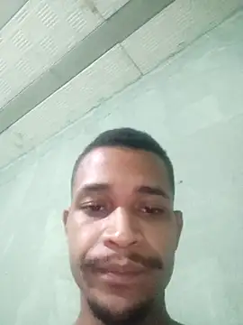 LATREL22ctmtrs webcam show