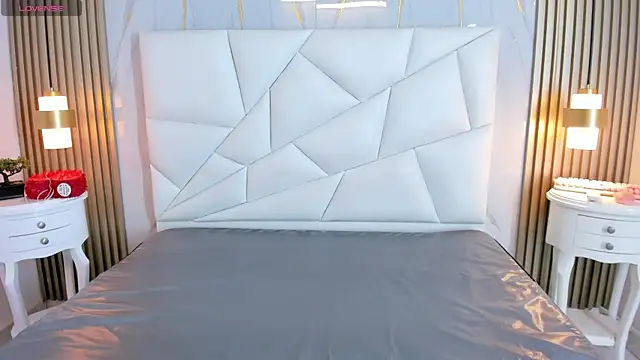 Pertunjukan Kamera Web naomibely