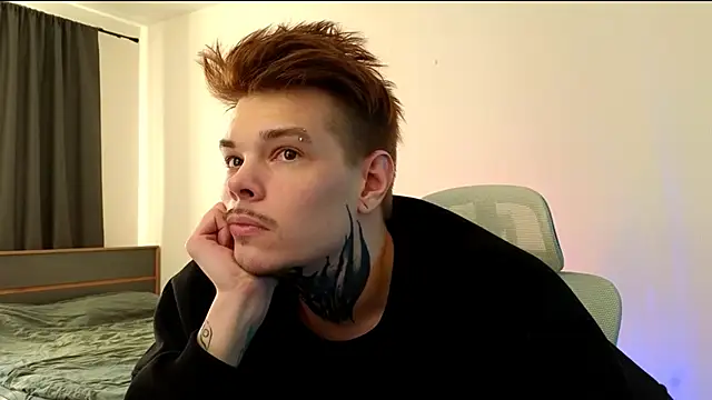 DENIS_HEREn Live XXX chat