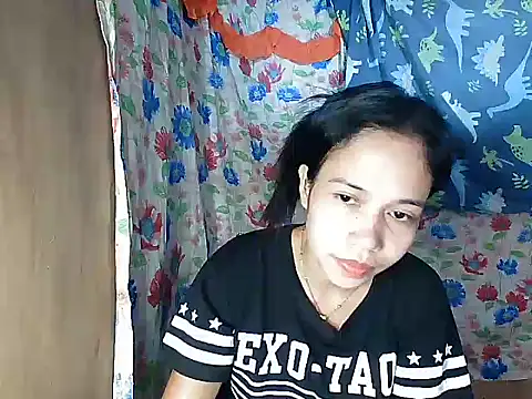 PinaySkinnyGirl 现场XXX聊天