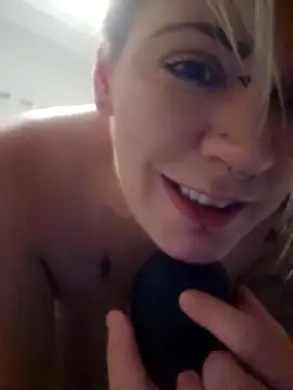 Chatroom XXX en direct de PinkTheHawk