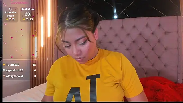 Sophia_Brunett live XXX chat