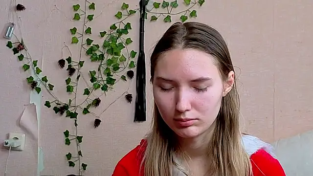 _kikiclark__ Adlı Modelin Canlı XXX Sohbeti