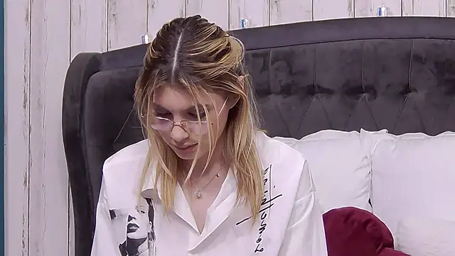 AnisiaConnorn Live XXX chat