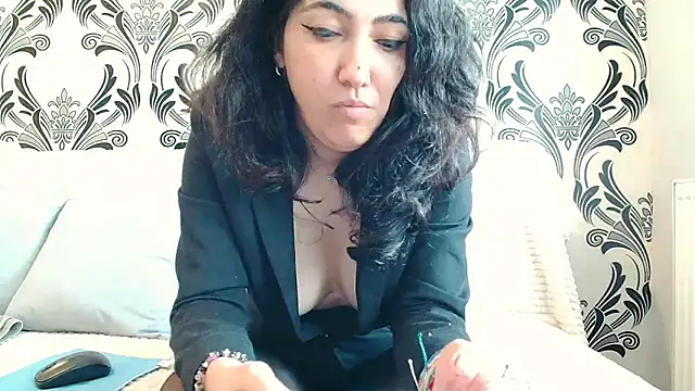 Show modela CharmingWitchy na web-kameri