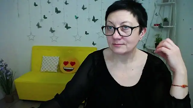 EmilyL0ve live XXX chat