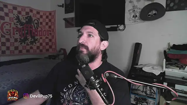 DevilPup75_ – Naživo XXX chat