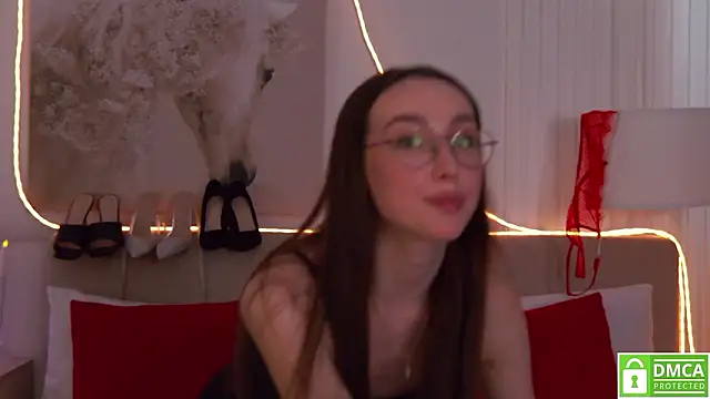 Emily_Simon Chat XXX live