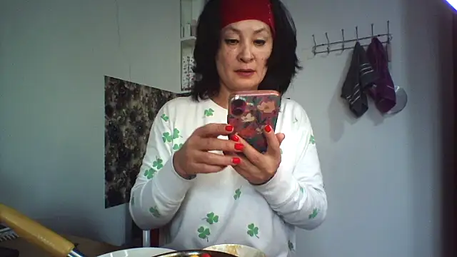 Chat +18 de bella2322 ao vivo