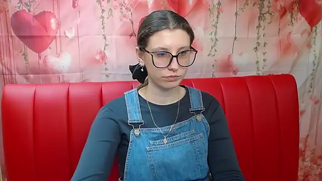 LilianaShine élő XXX-chatje