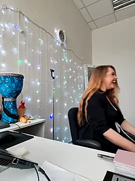 Chat +18 de Juicy_PeachLux ao vivo