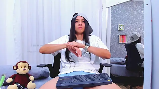 ViictoriiaSaenz's Live XXX Chat