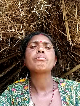 Show modela Hot_re83 na web-kameri