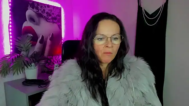 HelenLuxx live XXX chat