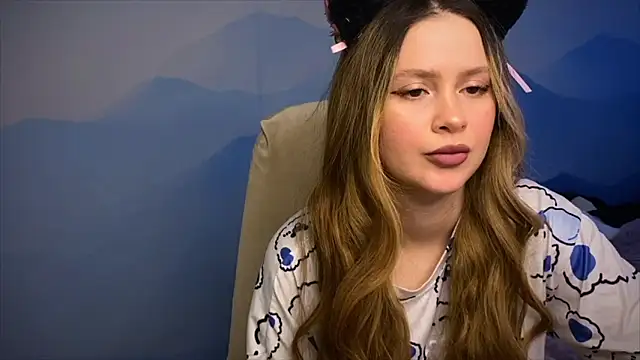 IlonaMurf Adlı Modelin Canlı XXX Sohbeti