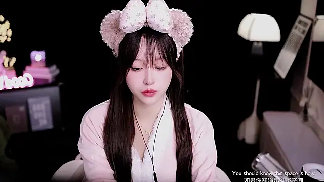 coward_by Show Webcam