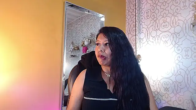 Chat +18 de Lucigh_ ao vivo