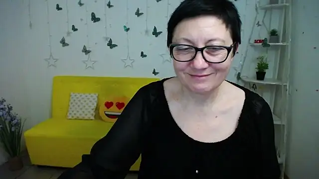 EmilyL0ve 即時 XXX 聊天