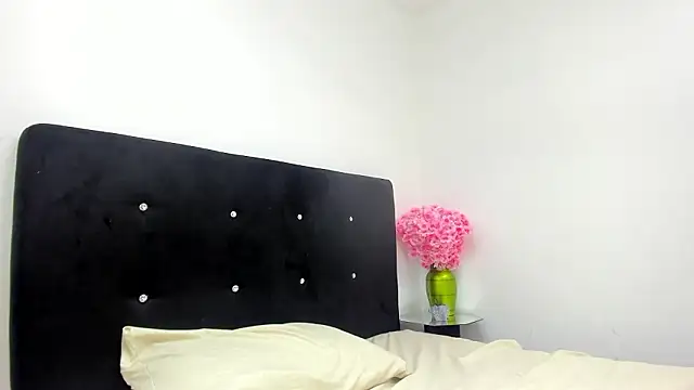 RoxanaBorns_ 即時 XXX 聊天