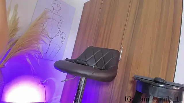 Chat XXX en directo de Camila_saaenz