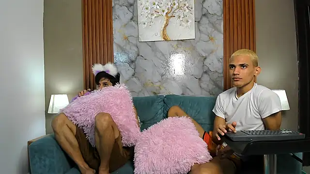 YUMMY_BRO Live XXX-Chat