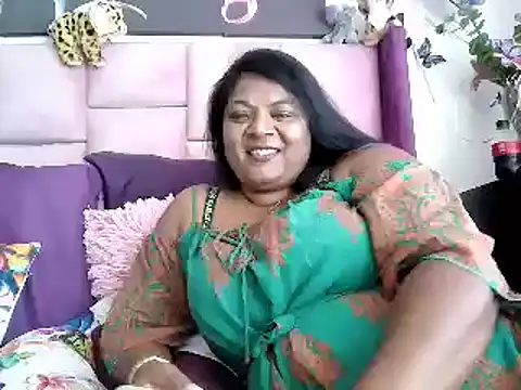 IndianDelia Show Webcam