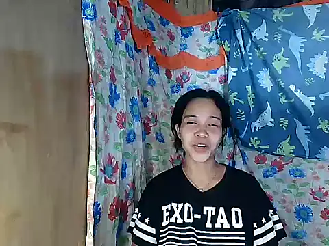 PinaySkinnyGirl Chat XXX live