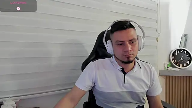 XXX chat uživo modela Rick_Adams