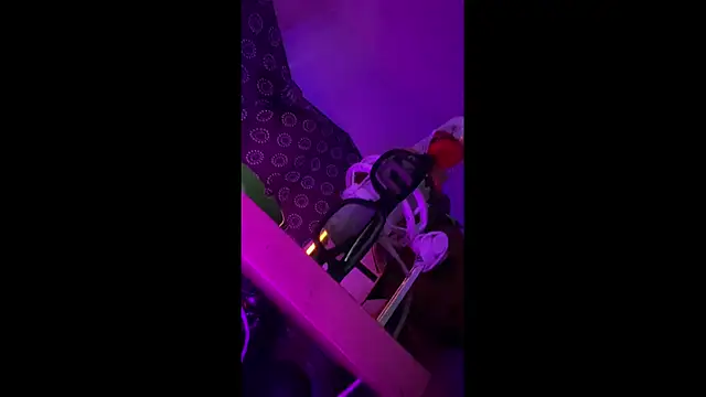 Guyst049 Adlı Modelin Canlı XXX Sohbeti