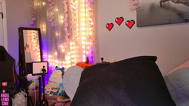 Angel-Lewd-CakeのライブXXXチャット