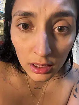 ANA_U Adlı Modelin Canlı XXX Sohbeti