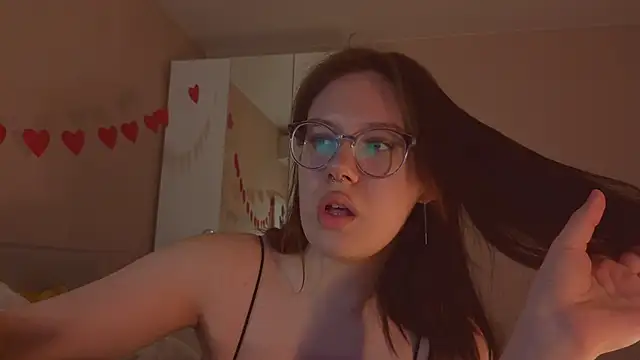 XXX chat uživo modela Mia_Luw