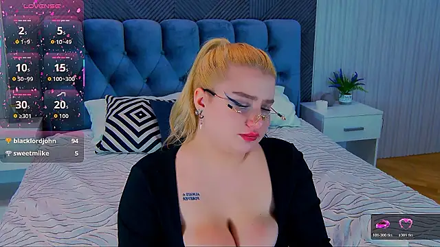 XXX chat uživo modela EmiliaStanley