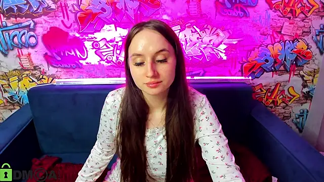 Kira__Sweet Adlı Modelin Canlı XXX Sohbeti