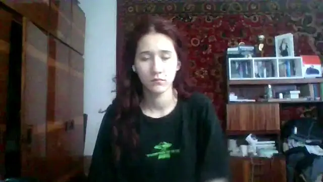 XXX chat uživo modela NickiKisinger