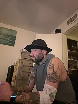 TheDaddio03 Live XXX-chat