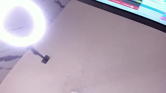 XXX chat uživo modela kandy_bronw