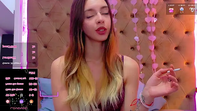 XXX chat uživo modela CoraVex