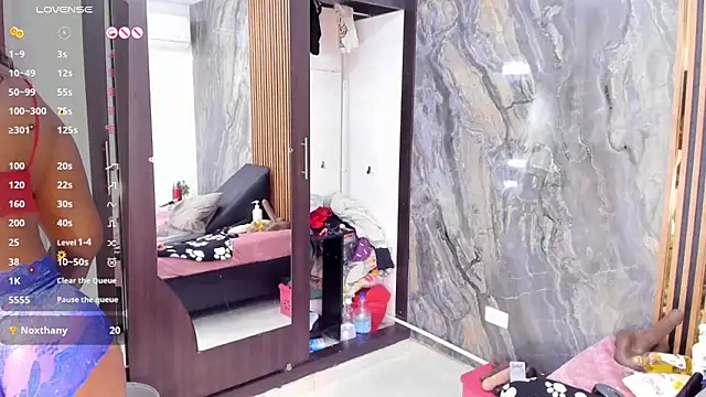 XXX chat uživo modela LauraSaenz01