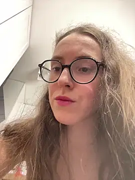 دردشة MartiniiSelenna الجنسية المباشرة