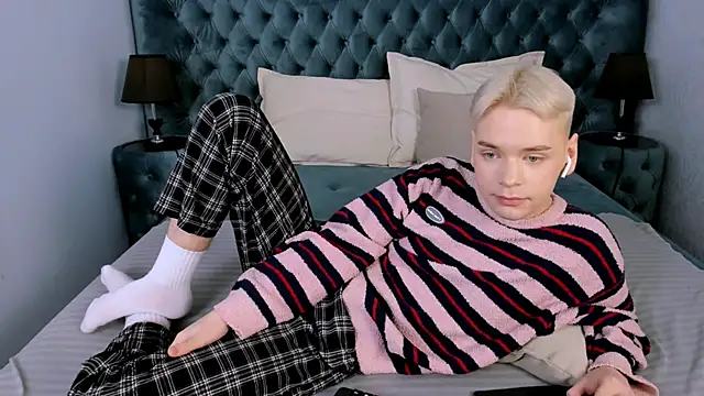 Je_Salvatore webcam show