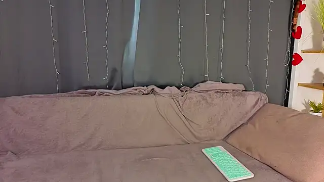 IvetteLabore: онлайн-секс-чат