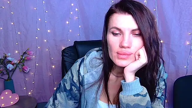 MilaLoona 라이브 XXX 채팅