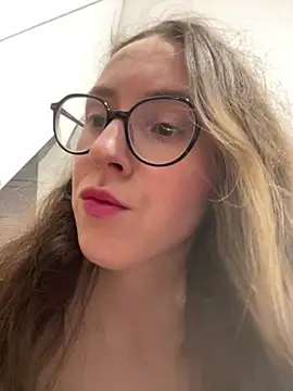 Chat XXX ao vivo de MartiniiSelenna