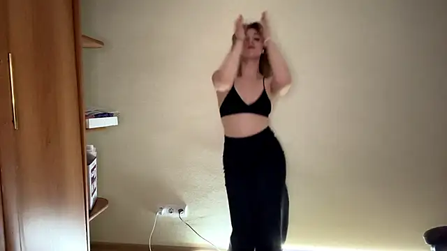 Alisa_baby_fox's Live XXX Chat