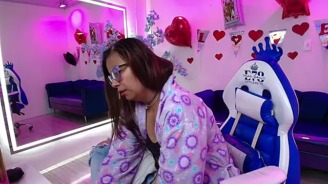 XXX chat uživo modela Amber__rouge