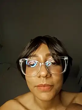 SOL_BITTTCH 现场XXX聊天