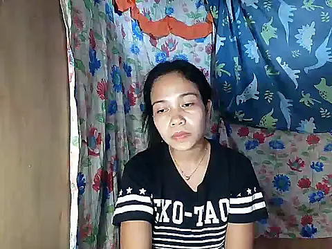 PinaySkinnyGirl Live XXX Chat