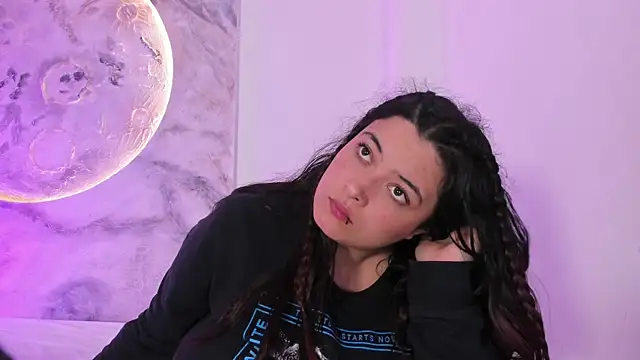 JulietaKane 在線直播表演