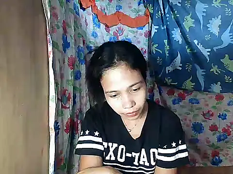 PinaySkinnyGirl Chat XXX live